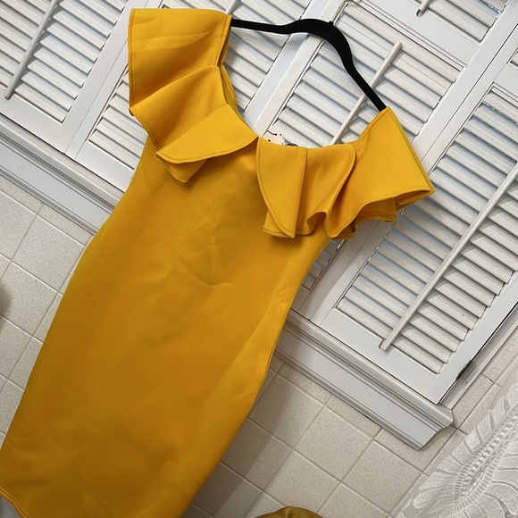 CBR Dresses & Skirts - Sunflower yellow neoprene dress thick